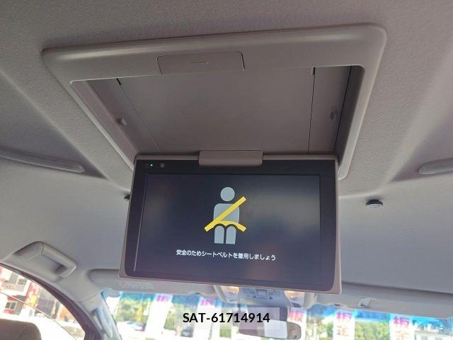 Toyota ALPHARD 2019-07 8456952-22