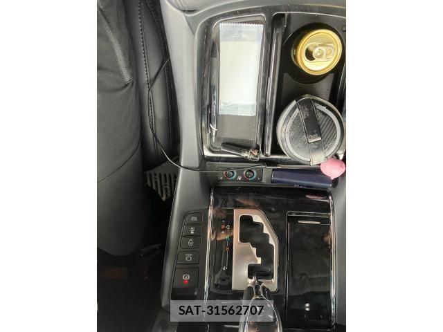 Toyota ALPHARD 2019-12 8484981-24
