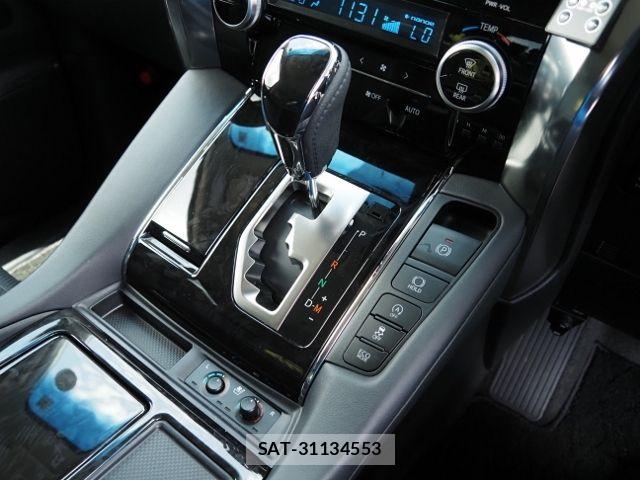 Toyota ALPHARD 2022-02 8523366-28
