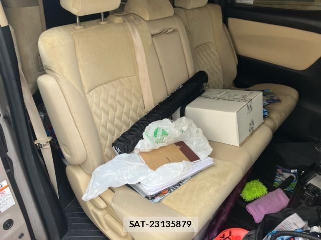 Toyota ALPHARD 2018-03 8523369-7