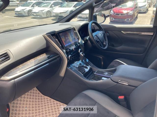 Toyota ALPHARD 2023-04 8523367-24