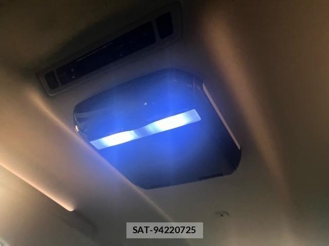 Toyota ALPHARD 2010-05 8625675-26