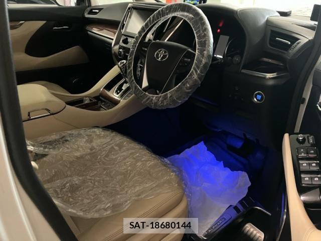 Toyota ALPHARD 2015-11 8625676-11