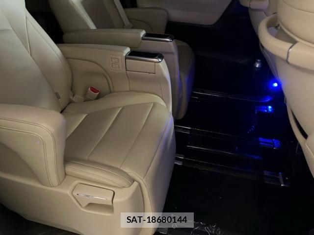 Toyota ALPHARD 2015-11 8625676-13