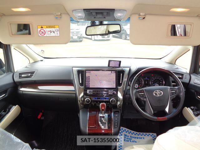 Toyota ALPHARD 2017-07 8685112-14