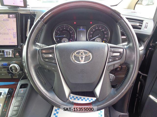 Toyota ALPHARD 2017-07 8685112-18