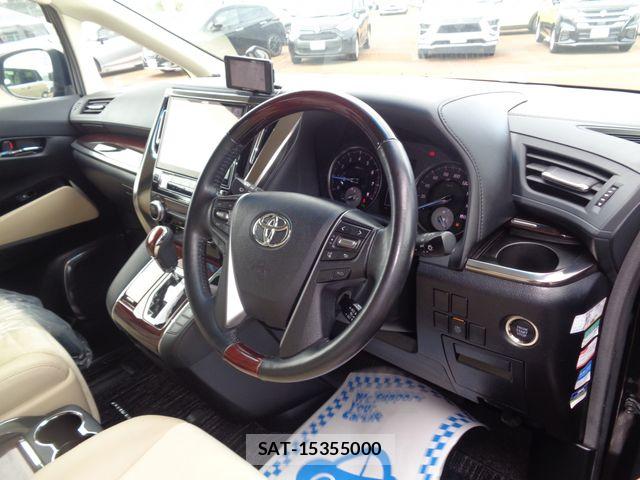 Toyota ALPHARD 2017-07 8685112-1
