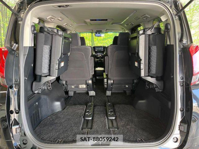 Toyota ALPHARD 2017-03 8740228-10