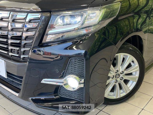 Toyota ALPHARD 2017-03 8740228-12