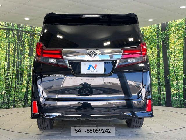 Toyota ALPHARD 2017-03 8740228-15