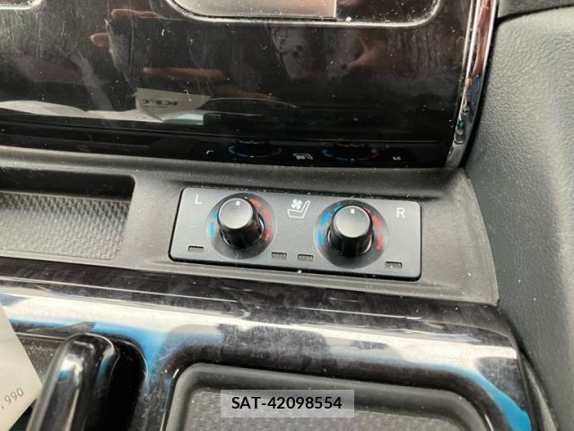 Toyota ALPHARD 2019-05 8740229-26