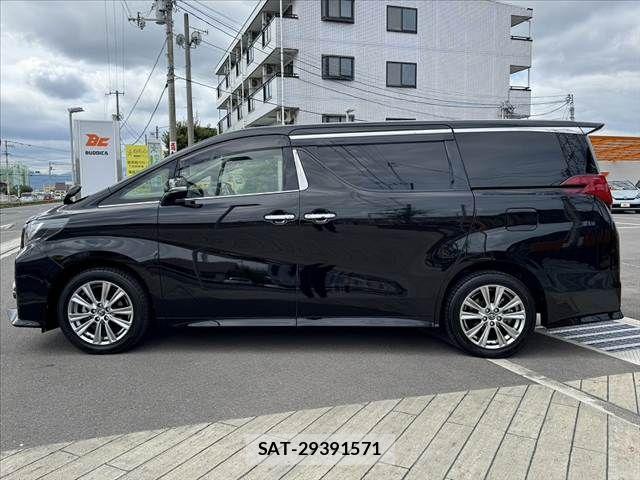 Toyota ALPHARD 2017-03 8779384-11