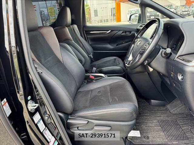 Toyota ALPHARD 2017-03 8779384-15