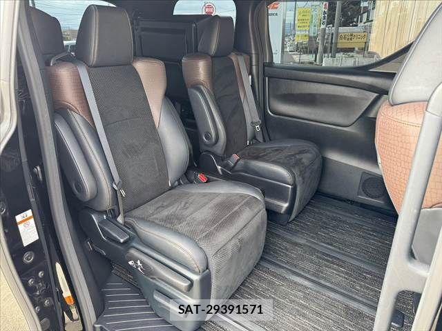 Toyota ALPHARD 2017-03 8779384-17