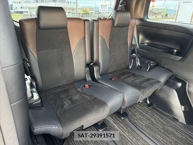 Toyota ALPHARD 2017-03 8779384-19