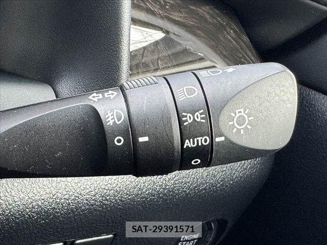 Toyota ALPHARD 2017-03 8779384-29