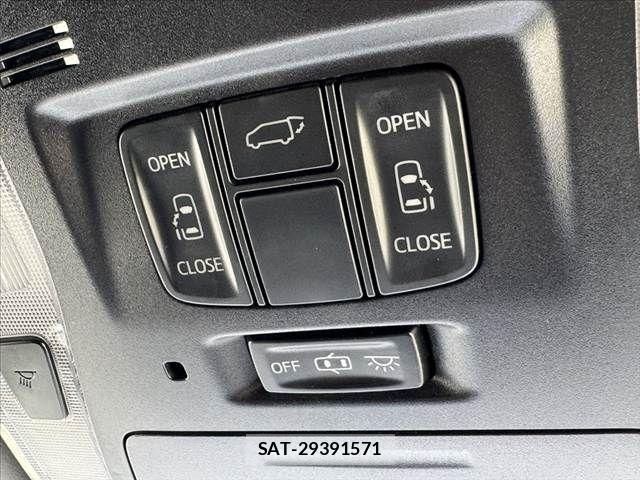 Toyota ALPHARD 2017-03 8779384-6