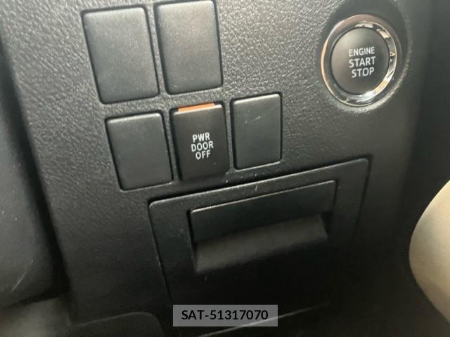 Toyota ALPHARD 2016-06 8795175-12