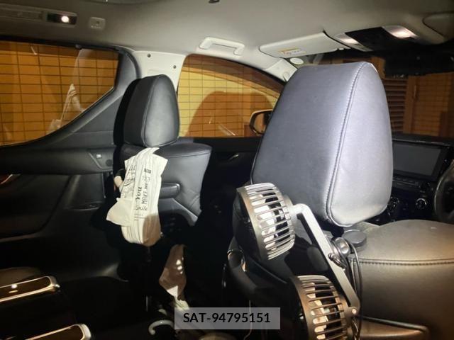 Toyota ALPHARD 2015-09 8827709-16