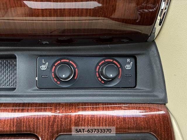 Toyota ALPHARD 2015-07 8827707-29
