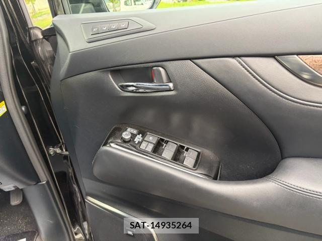 Toyota ALPHARD 2022-03 8827706-12