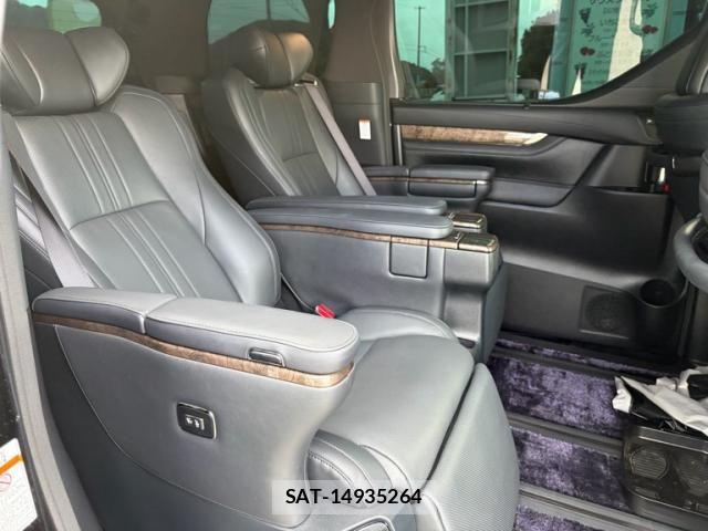 Toyota ALPHARD 2022-03 8827706-8