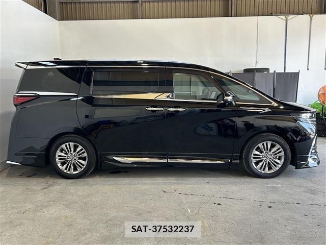 Toyota ALPHARD 2025-04 8870370-6