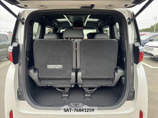 Toyota ALPHARD 2024-04 8878542-18