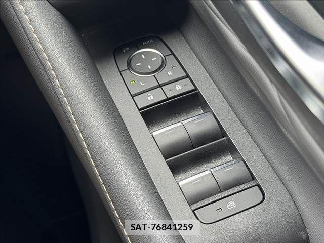 Toyota ALPHARD 2024-04 8878542-28