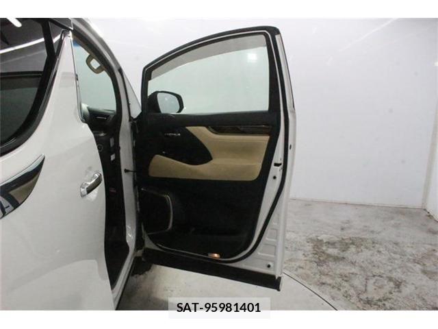 Toyota ALPHARD 2021-06 8878544-29