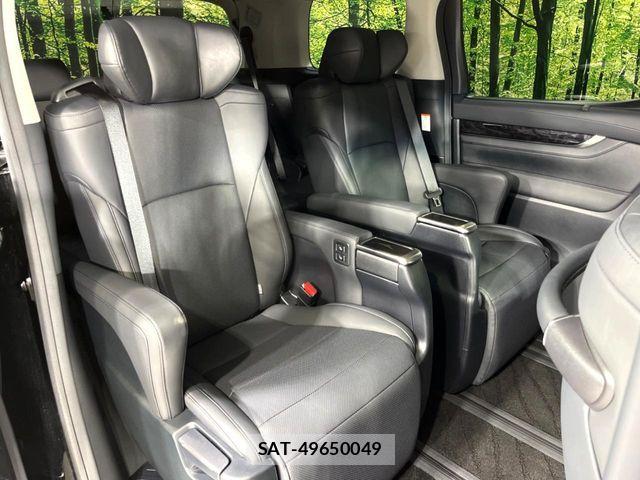 Toyota ALPHARD 2021-06 8883247-8