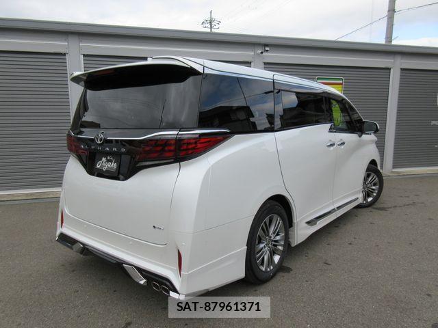 Toyota ALPHARD HYBRID 2026-01 4037841-12