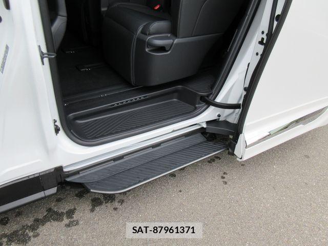 Toyota ALPHARD HYBRID 2026-01 4037841-23