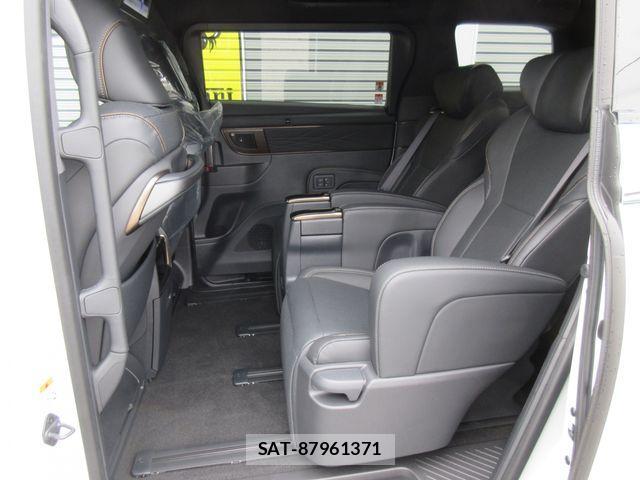 Toyota ALPHARD HYBRID 2026-01 4037841-24