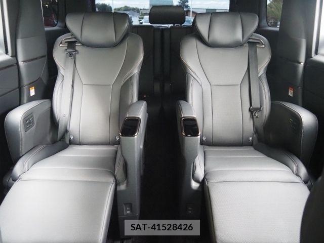 Toyota ALPHARD HYBRID 2023-08 6750775-11