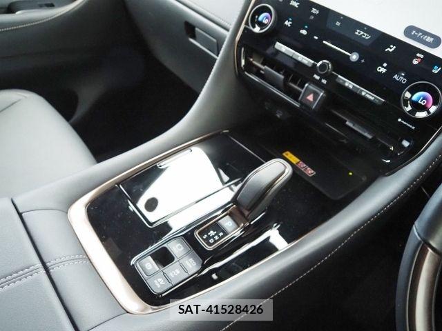 Toyota ALPHARD HYBRID 2023-08 6750775-28