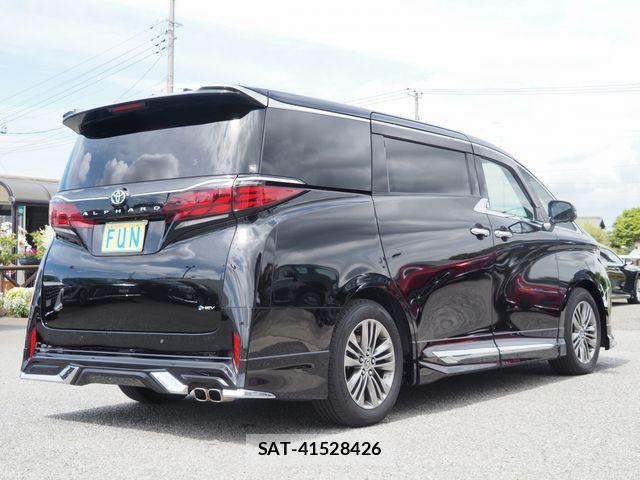 Toyota ALPHARD HYBRID 2023-08 6750775-4