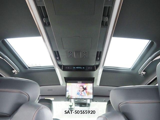 Toyota ALPHARD HYBRID 2023-08 6750773-10