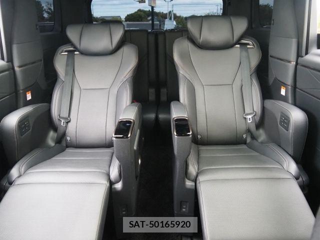 Toyota ALPHARD HYBRID 2023-08 6750773-14