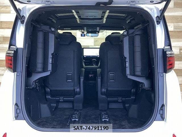 Toyota ALPHARD HYBRID 2023-10 6813542-14