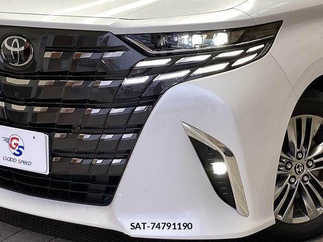 Toyota ALPHARD HYBRID 2023-10 6813542-19
