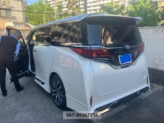 Toyota ALPHARD HYBRID 2023-07 6901623-6