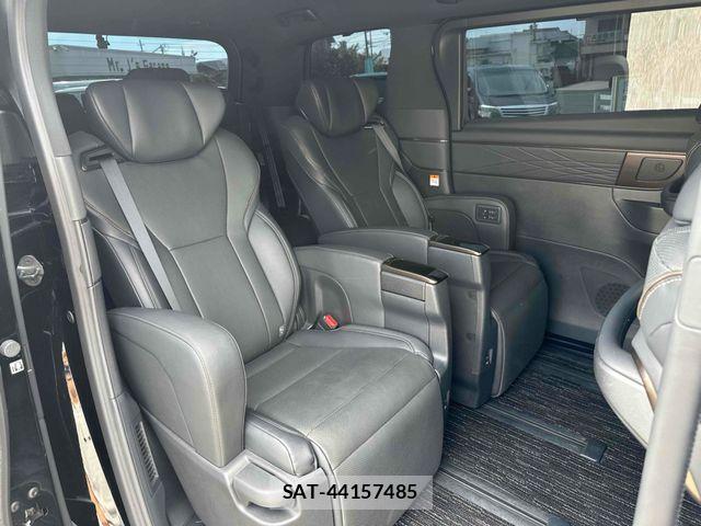 Toyota ALPHARD HYBRID 2023-08 6901641-14