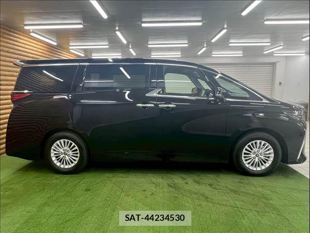 Toyota ALPHARD HYBRID 2026-03 6987475-17