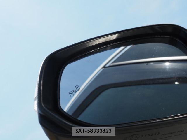 Toyota ALPHARD HYBRID 2023-09 7019970-24