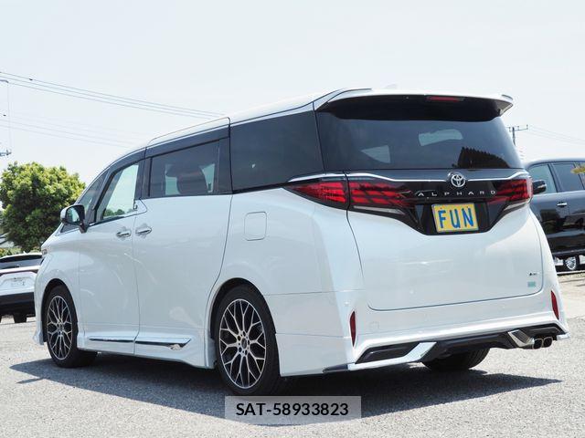 Toyota ALPHARD HYBRID 2023-09 7019970-5