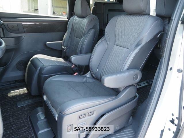 Toyota ALPHARD HYBRID 2023-09 7019970-8