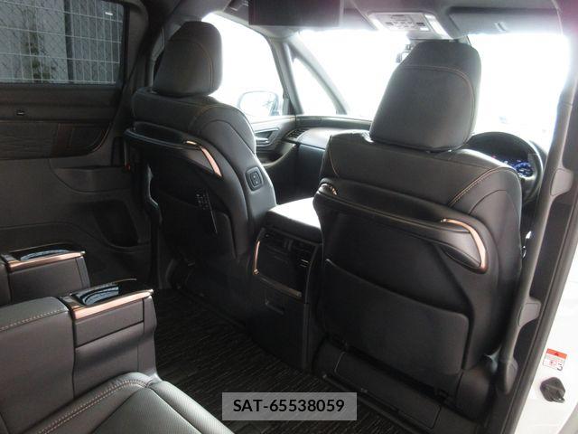 Toyota ALPHARD HYBRID 2023-09 7214381-8