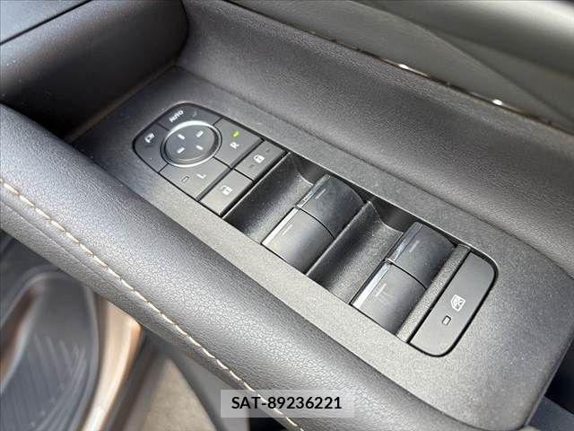 Toyota ALPHARD HYBRID 2024-10 7214388-24