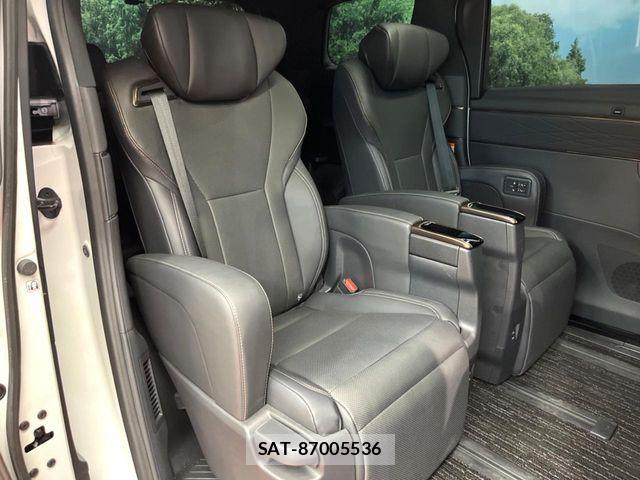 Toyota ALPHARD HYBRID 2023-10 7271456-10